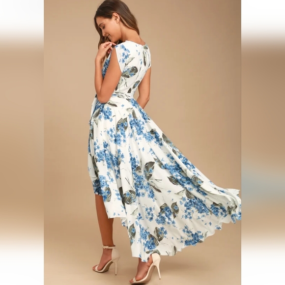 Lulus French counrty side white and blue floral dress - Picture 2 of 6